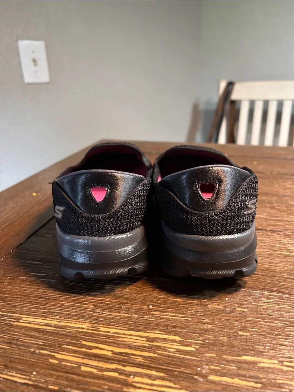 Skechers go walk 3 size 10
